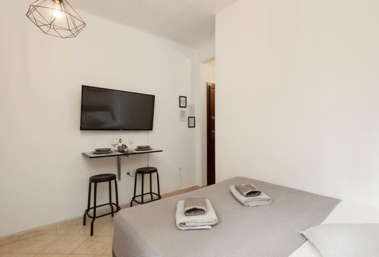 Central Studio! Fiber Wifi, Ac, Private, Self Check-In! Tessalónica Exterior foto