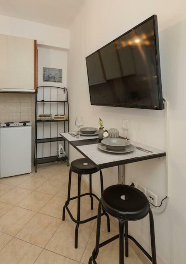 Central Studio! Fiber Wifi, Ac, Private, Self Check-In! Tessalónica Exterior foto